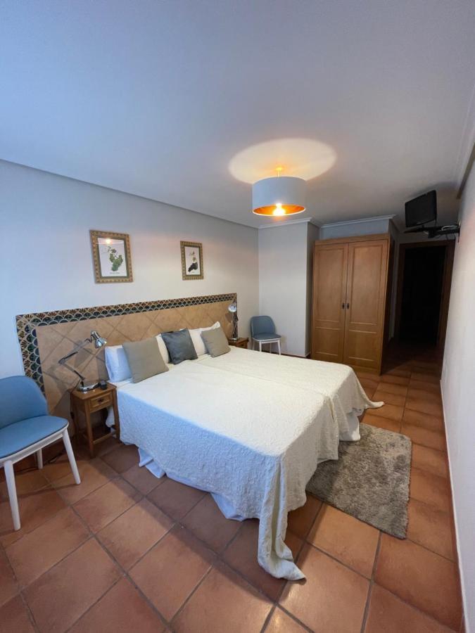 Pension Biazteri La Guardia Exterior foto